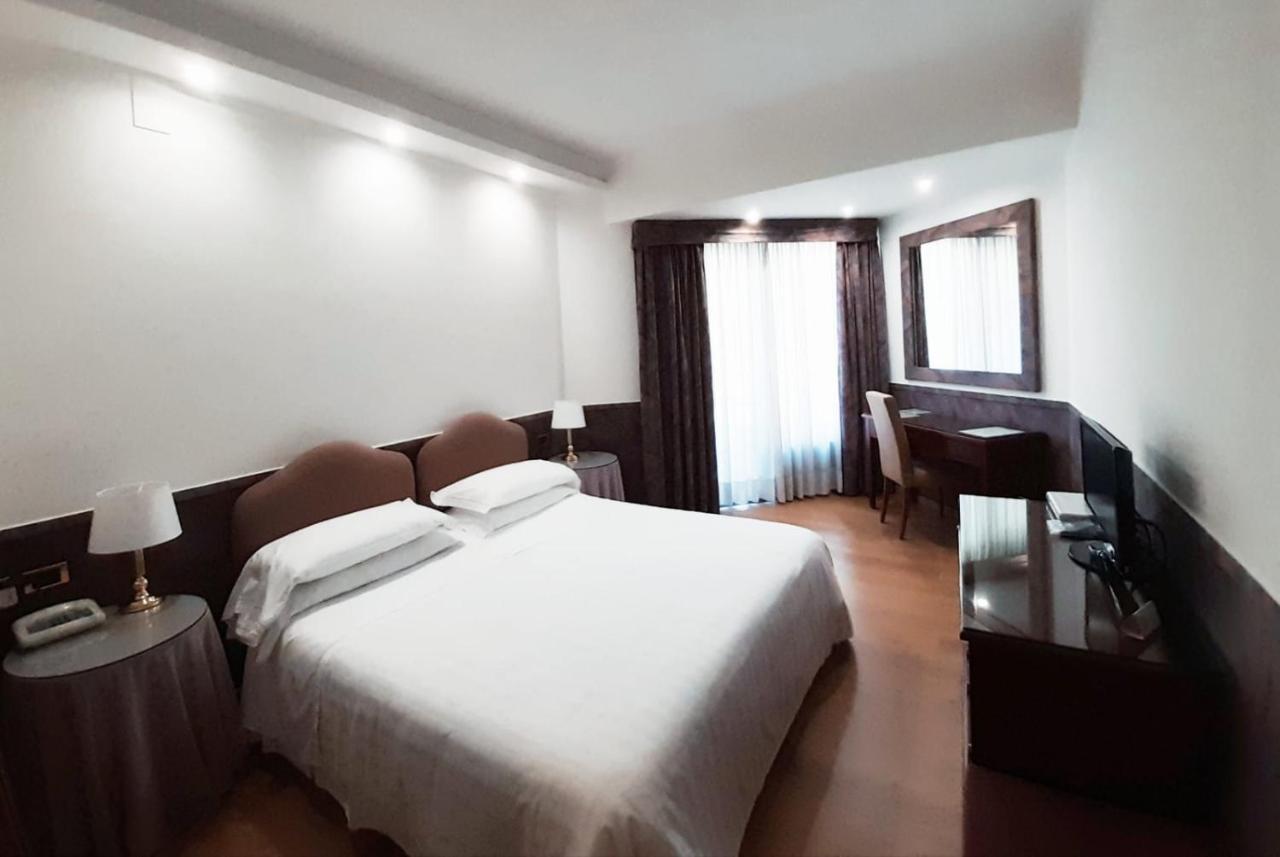 Mini Palace Hotel Вітербо Екстер'єр фото