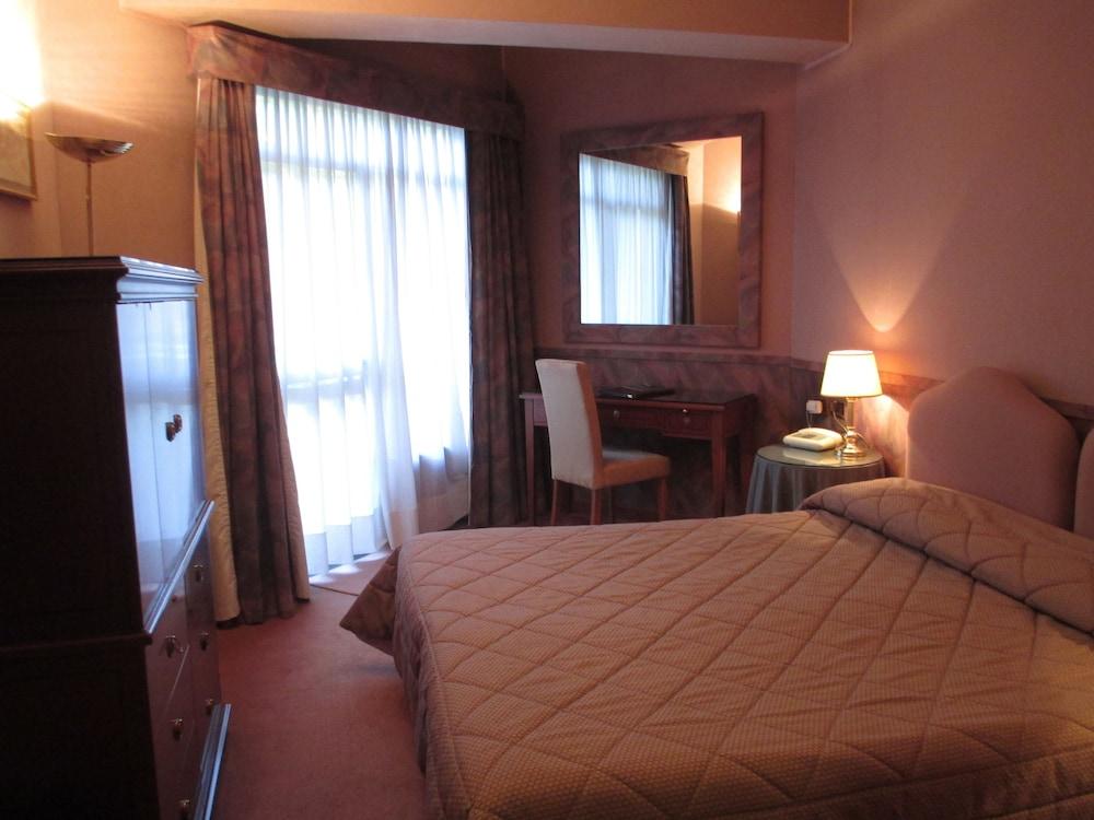 Mini Palace Hotel Вітербо Екстер'єр фото